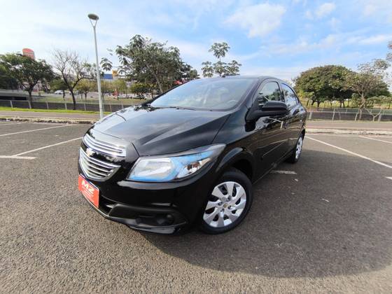 CHEVROLET ONIX 1.4 MPFI LT 8V FLEX 4P MANUAL CHEVROLET ONIX 1.4 MPFI LT 8V FLEX 4P MANUAL